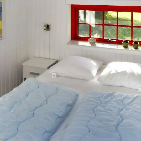 Three-bedroom Holiday In Sydals 2 Høruphav
